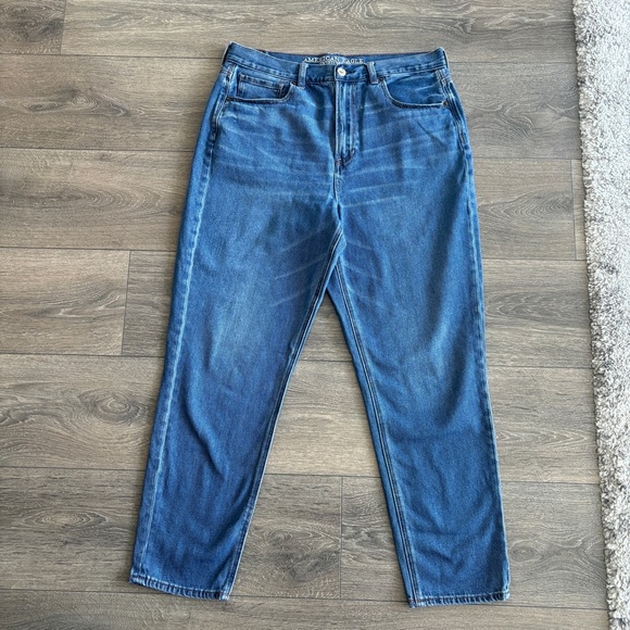 American Eagle Outfitters Mom Jeans - Picture 3 of 9